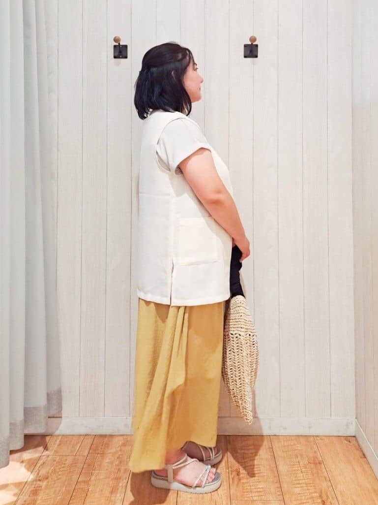 kotomiさんの「SHOO･LA･RUE｜【S-LL】夏のレイヤードコーデに さらりと着られるメッシュジレ」を使ったコーディネート