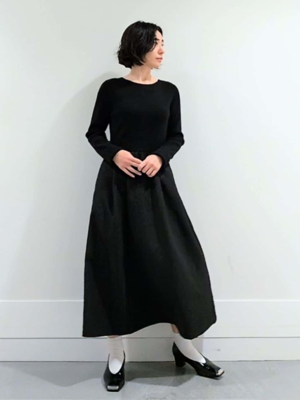 ミズタさんの「UNTITLED｜【大人フェミニン/トレンド】ニット&times;ジャカード ドッキングワンピース」を使ったコーディネート