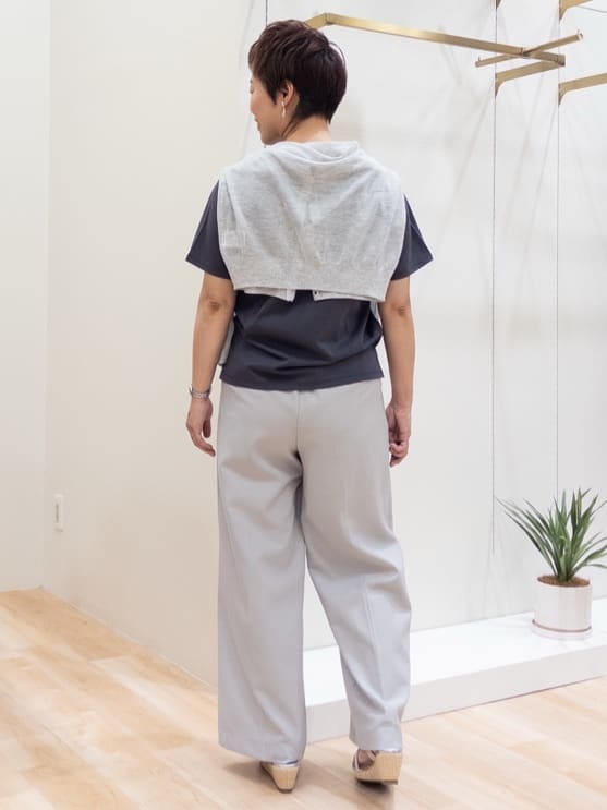 シュウコさんの「grove｜【雑誌掲載】洗えるシアーカーディガン」を使ったコーディネート