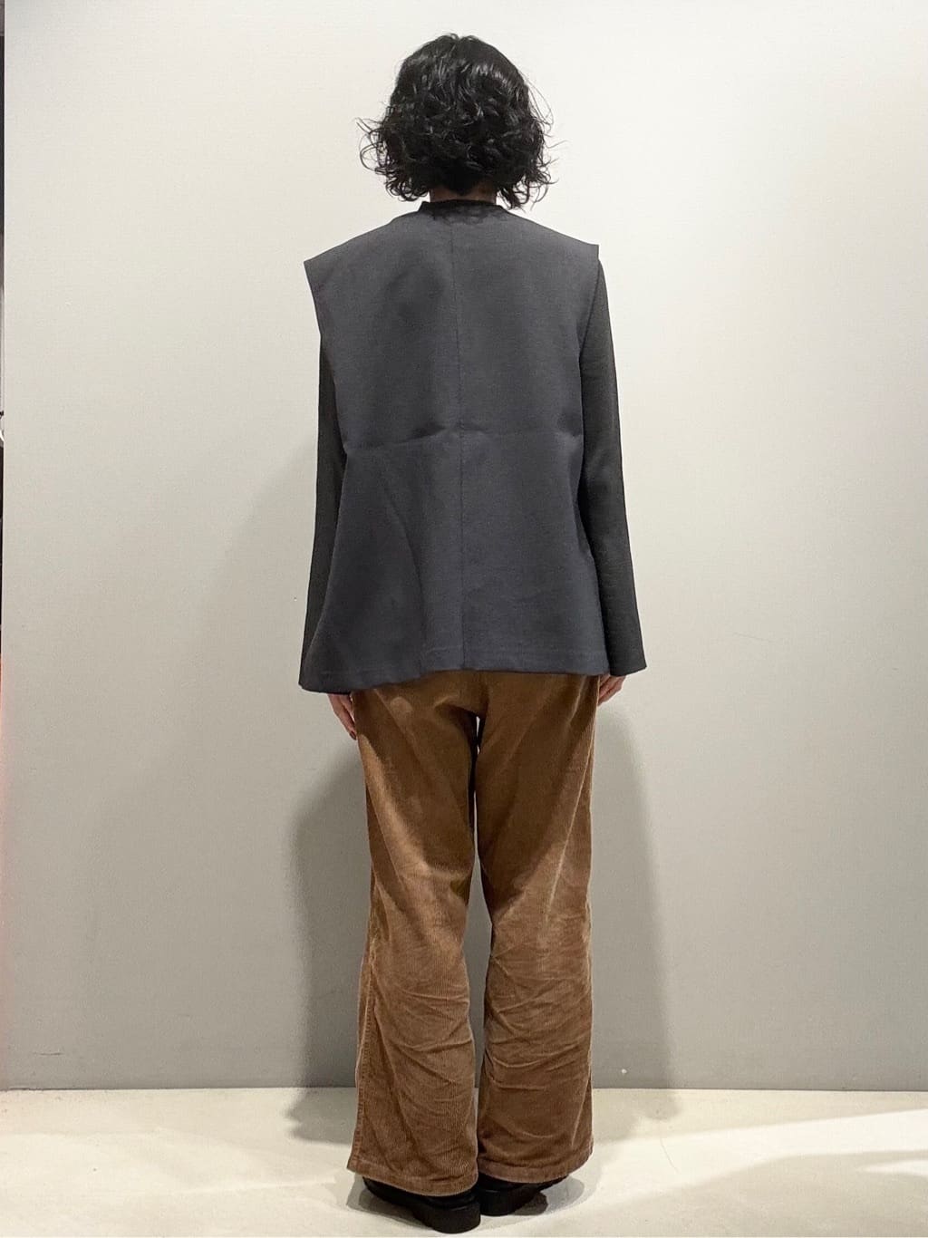naoさんの「OPAQUE.CLIP｜コーデュロイワイドパンツ【洗濯機OK】」を使ったコーディネート