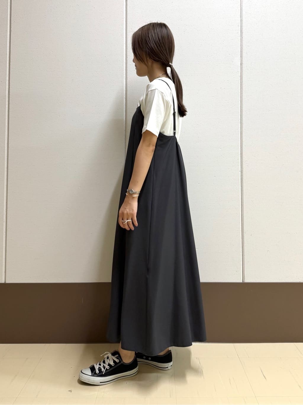 mamiさんの「INDIVI｜【UVケア】エアリージョーゼット キャミワンピース」を使ったコーディネート