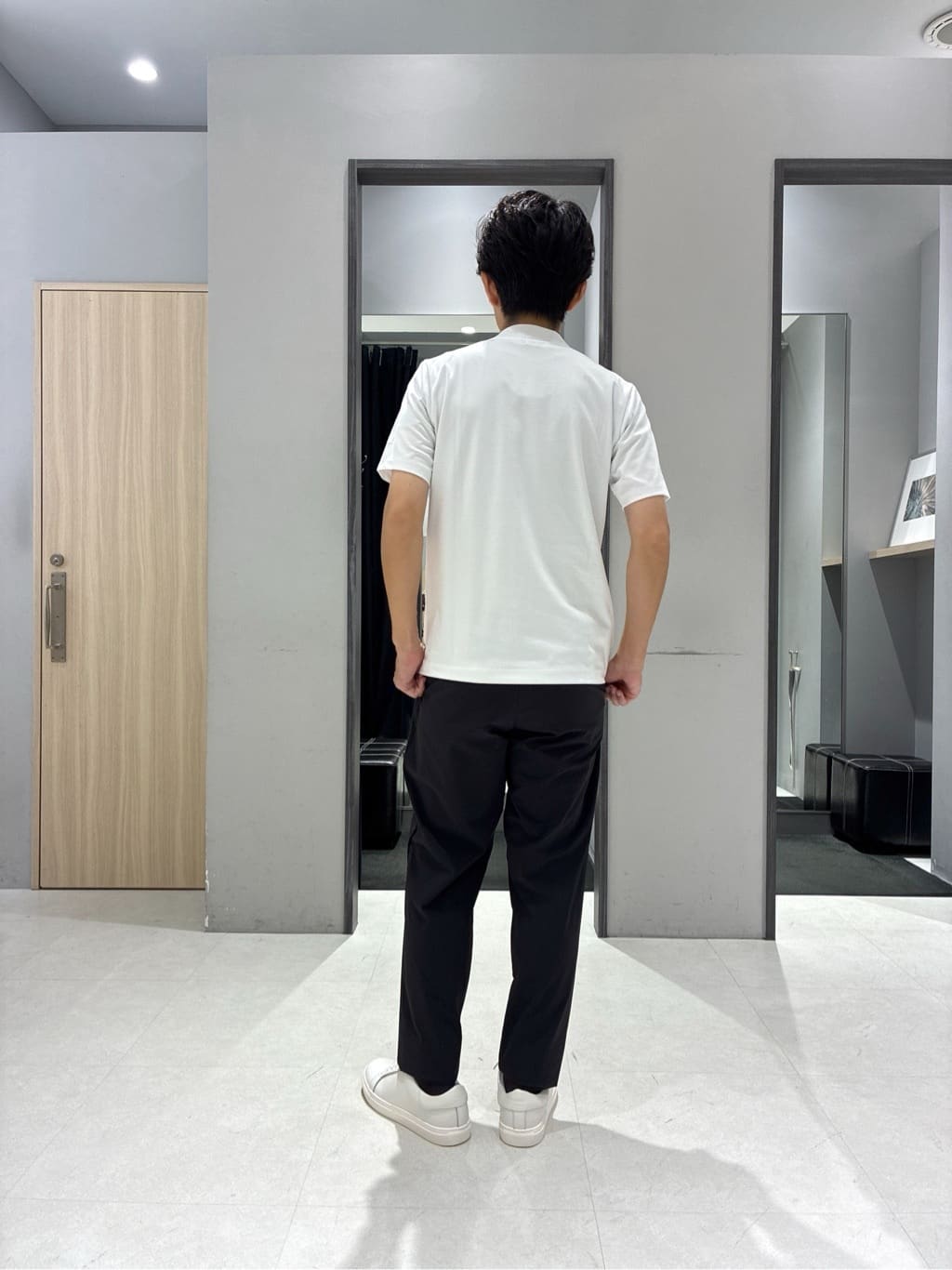 わいずみさんの「TAKEO KIKUCHI｜【COOL CITY WEAR】籠目アート柄 サッカーシャツ /通気性」を使ったコーディネート