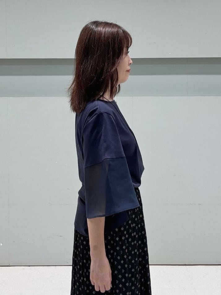 makiさんの「UNTITLED｜【洗える/五分袖】シアースリーブ プルオーバー」を使ったコーディネート