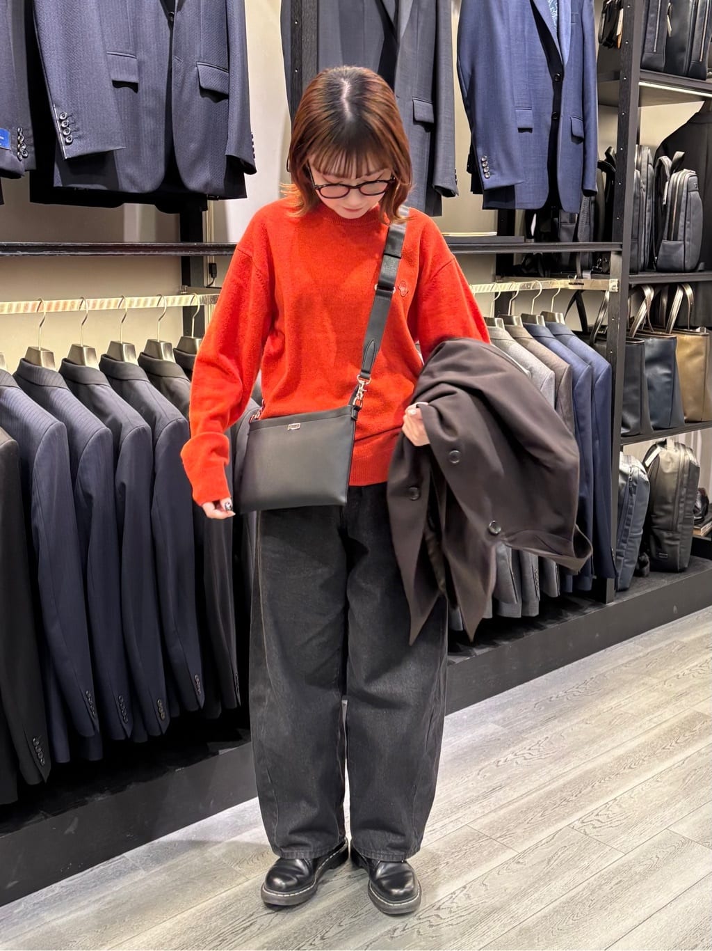 ウララさんの「TAKEO KIKUCHI｜【Air Palette Knit】ワンポイント カラーニット プルオーバー」を使ったコーディネート