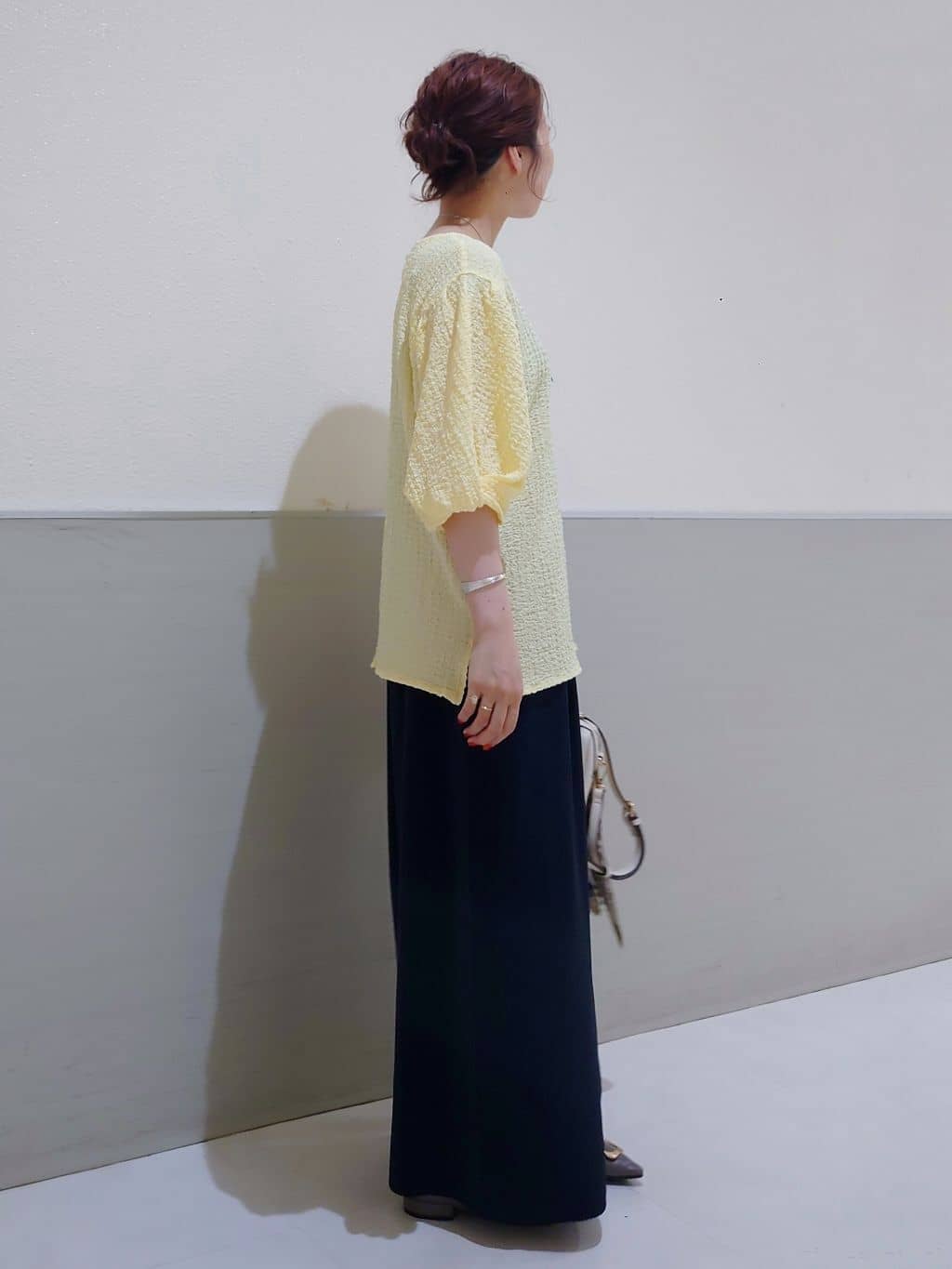 maruさんの「THE SHOP TK｜タックワイドパンツ【UV/洗濯機OK/セットUP可】」を使ったコーディネート
