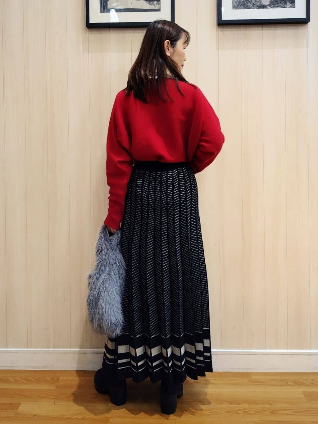 yseさんの「SHOO･LA･RUE｜ファー&times;パール風付きニットティペット」を使ったコーディネート