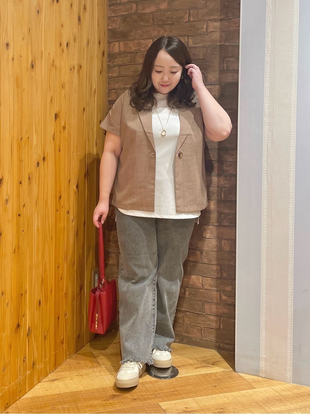 Risaさんの「SHOO･LA･RUE｜【S-LL】さらりと着たい大人のための 麻調半袖ジャケット」を使ったコーディネート