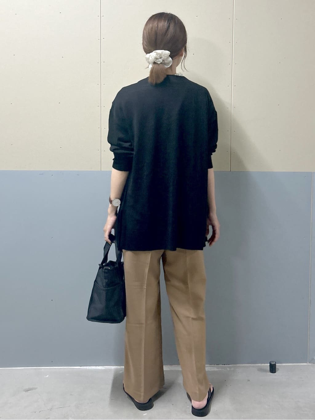 akkyさんの「OPAQUE.CLIP｜ミドル丈トッパーニットカーディガン【洗濯機洗い可／接触冷感／抗ピル】」を使ったコーディネート