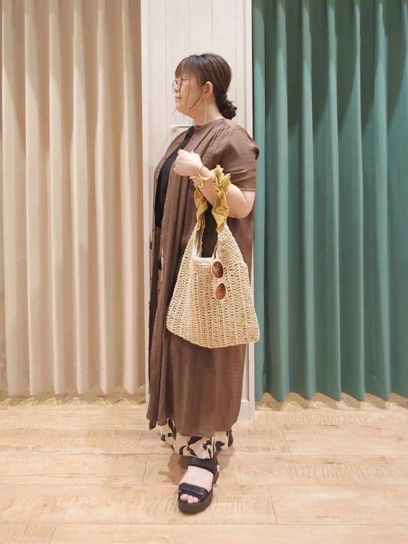 タガさんの「SHOO･LA･RUE｜◆さらさら ドビーギャザー シャツワンピース」を使ったコーディネート