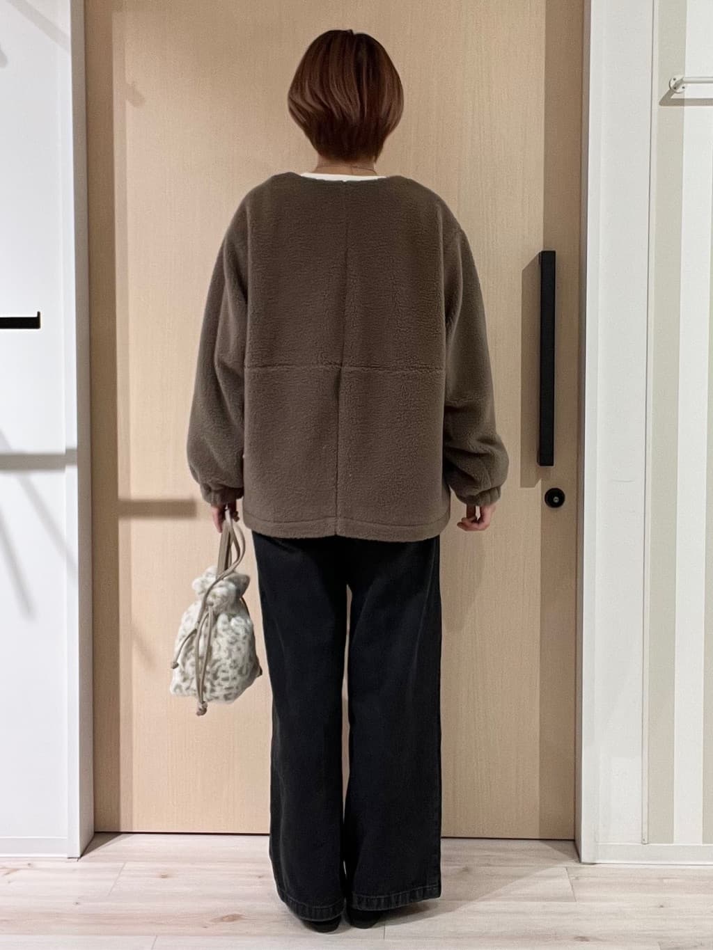 ひらしーさんの「SHOO･LA･RUE｜【洗濯機可】即サマになる ノーカラー ボアブルゾン」を使ったコーディネート
