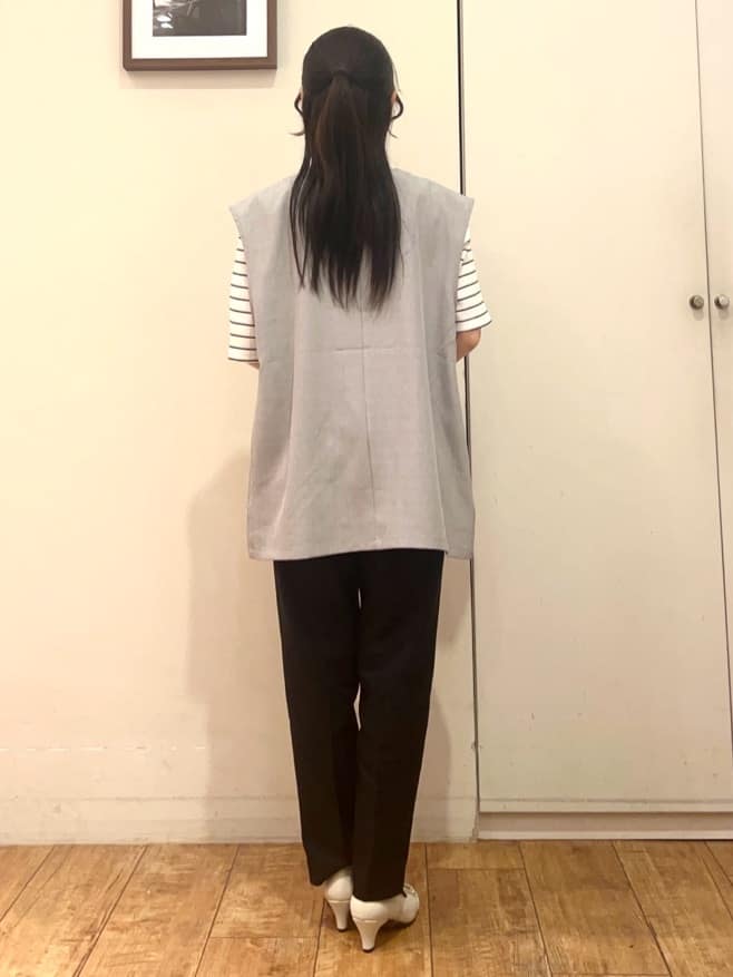 AIRIさんの「SHOO･LA･RUE｜【S-LL/セットアップ可/洗濯後しわになりにくい】ダブルベスト」を使ったコーディネート