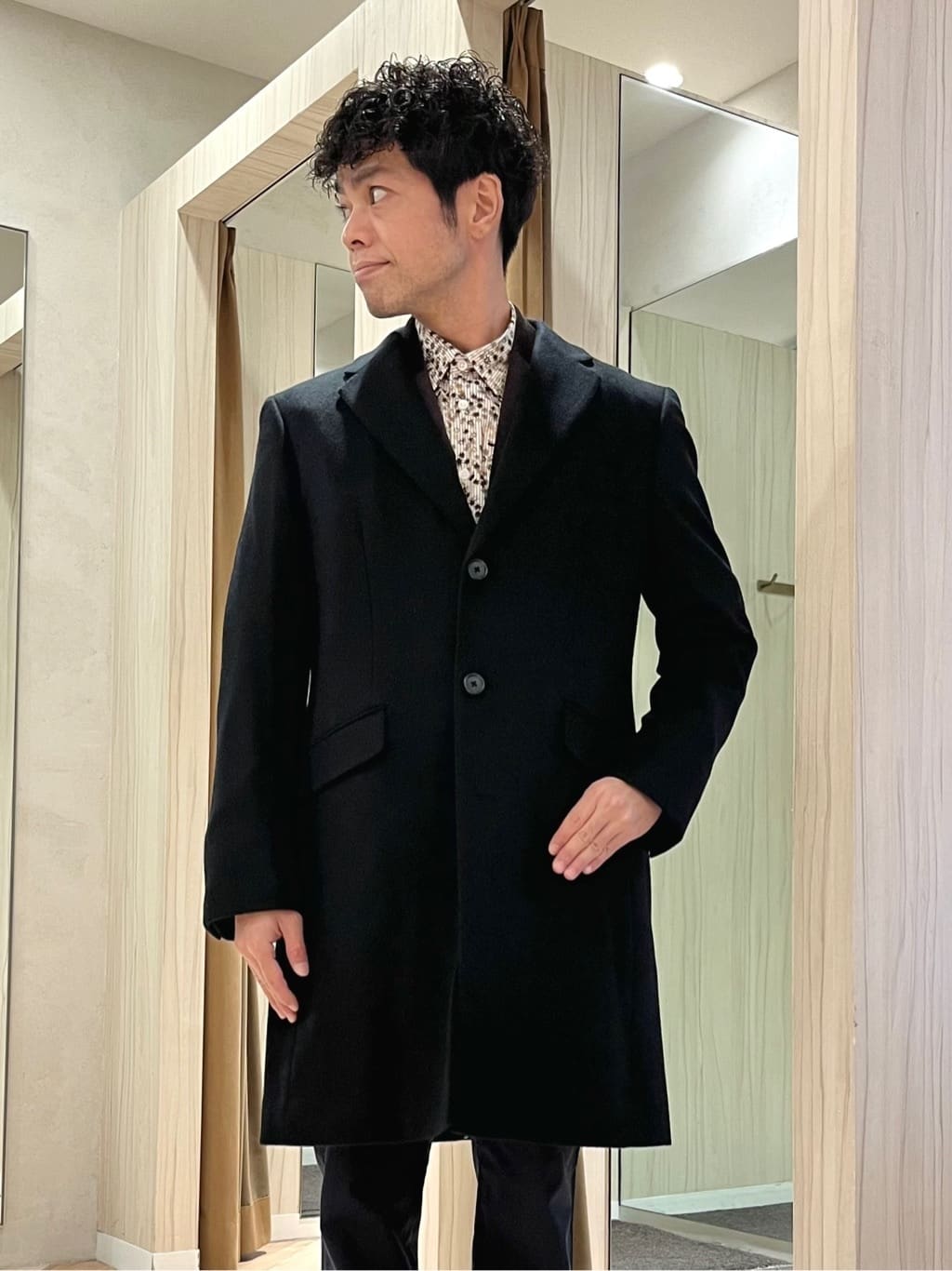 URAさんの「TAKEO KIKUCHI｜カシミヤブレンド ビーバー調チェスターコート」を使ったコーディネート