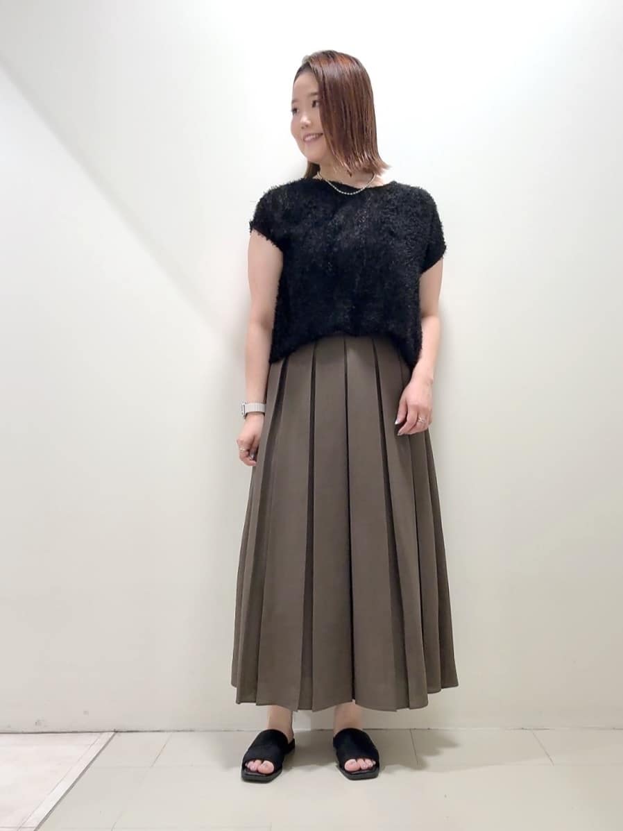YUIさんの「UNTITLED｜【セットアップ可/洗える】フェザーフレンチスリーブブラウス」を使ったコーディネート