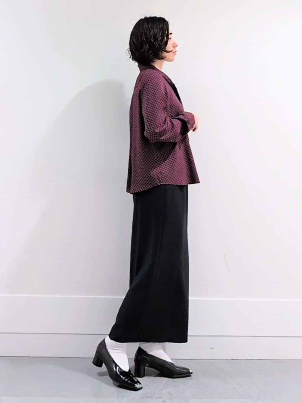 ミズタさんの「UNTITLED｜【ボウタイ/通勤スーツ/オフィス】スクエアプリントブラウス」を使ったコーディネート