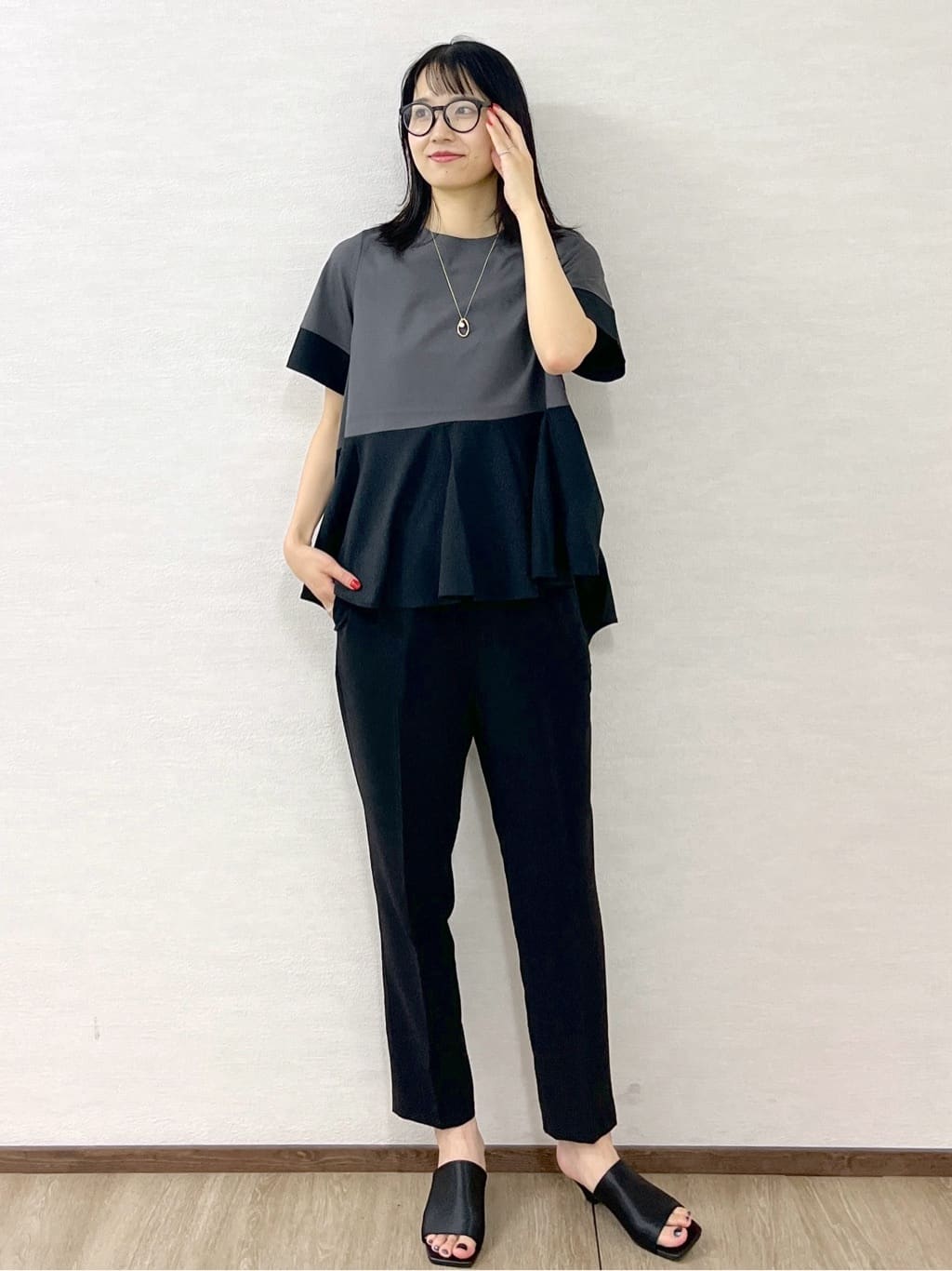 sachikoさんの「OPAQUE.CLIP｜配色フハクドッキングペプラムトップス【洗濯機洗い可／抗ピル】」を使ったコーディネート