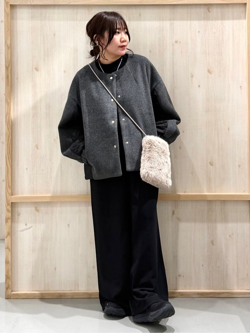 nanaさんの「THE SHOP TK｜前後で印象が変わる ドッキングノーカラージャケット」を使ったコーディネート