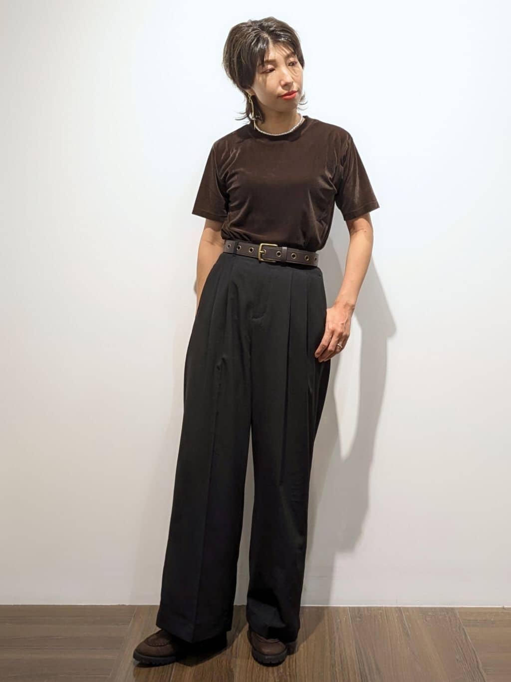 4410さんの「THE SHOP TK｜【きれいめもカジュアルもお任せ】2タックワイドパンツ【セットアップ可】」を使ったコーディネート