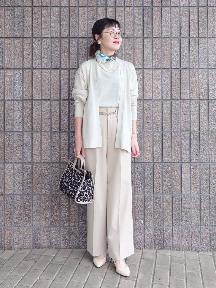 MUTSUKOさんの「UNTITLED｜【アンサンブル可/洗える/ボタンなし】シルクウールカシミヤ 着流しカーディガン」を使ったコーディネート