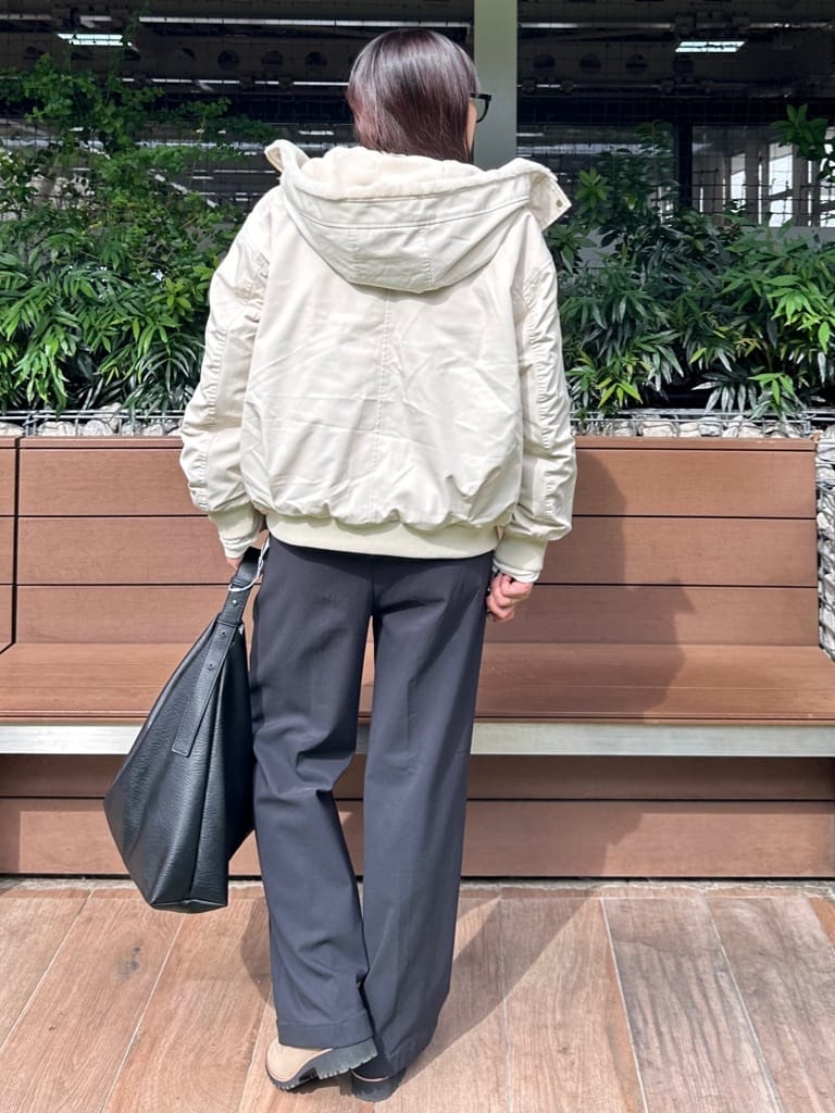 cottonさんの「THE SHOP TK｜【華やかで柔らか】ふわふわフェザーニット/洗える・前後2WAY」を使ったコーディネート