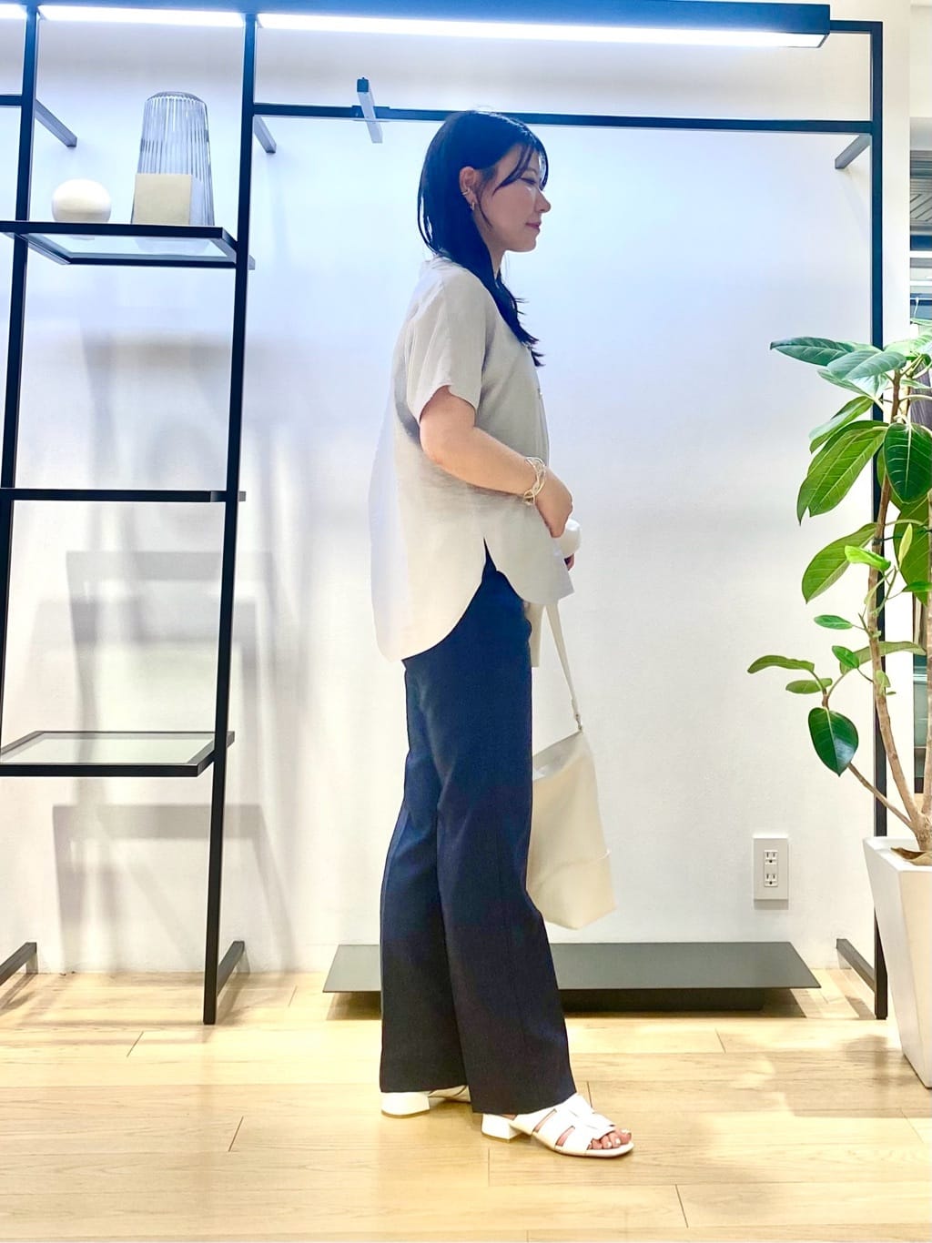misakiさんの「INDIVI｜スクエアトップロングネックレス」を使ったコーディネート