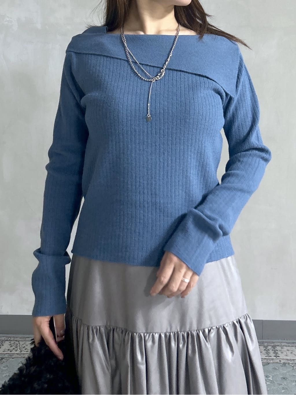 takaさんの「INDIVI｜【再入荷】アシメオフショルニット」を使ったコーディネート