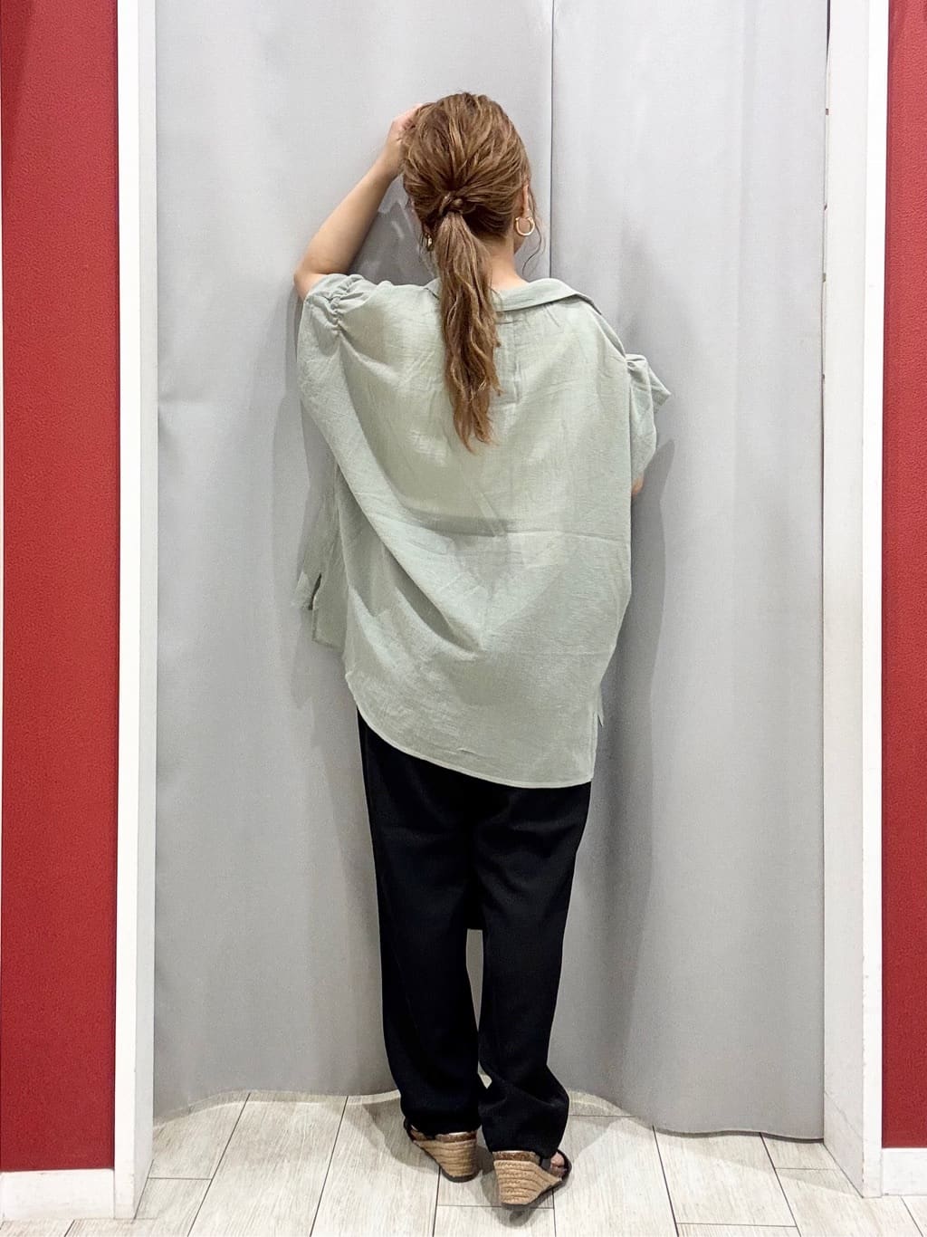 shioさんの「SHOO･LA･RUE｜◆【高レビュー/累計販売35万足突破】片手ではけるサンダル シューダル 25SS」を使ったコーディネート