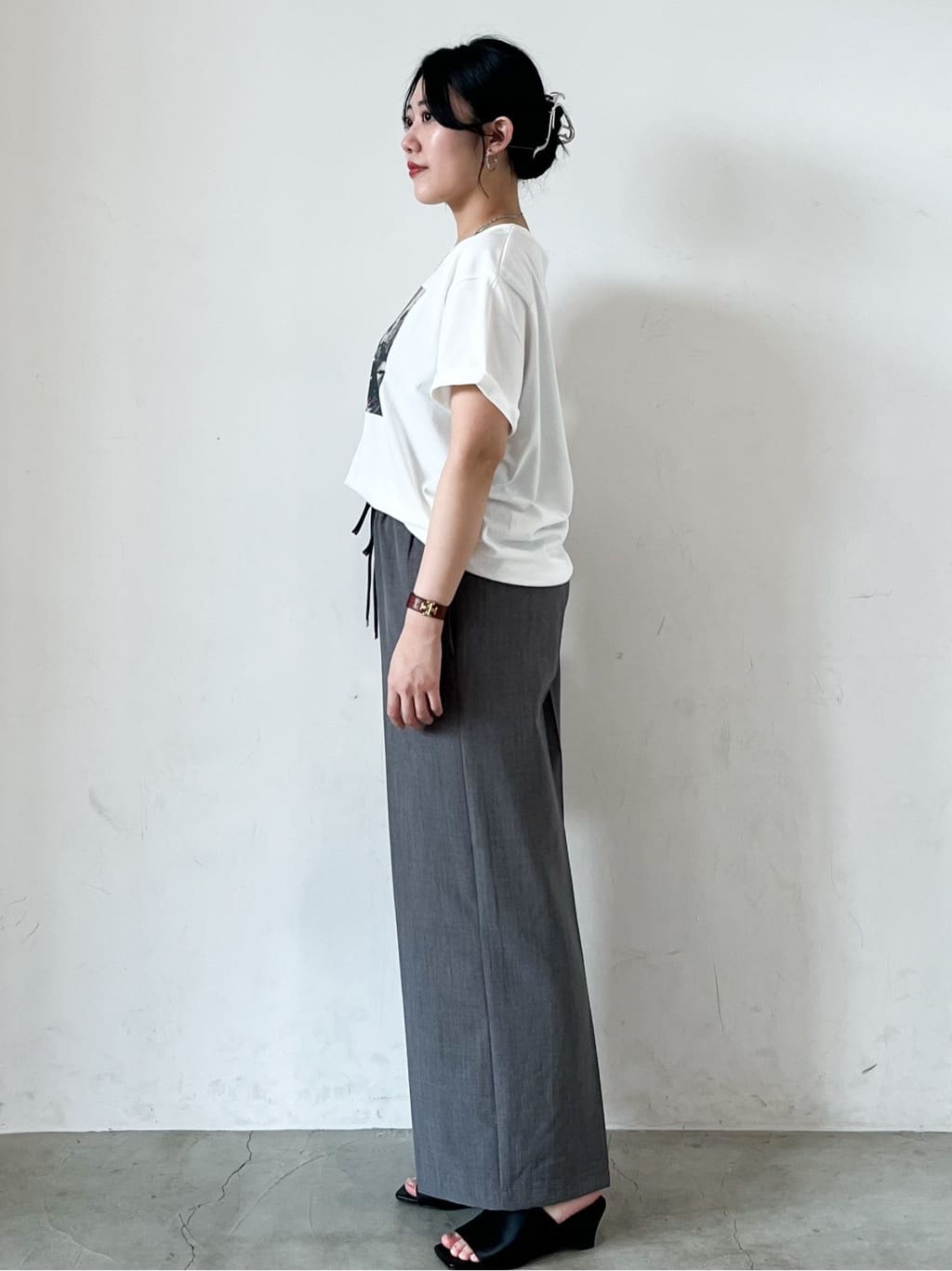 Erinaさんの「OPAQUE.CLIP｜◆フォトプリントTシャツ【洗濯機洗い可】」を使ったコーディネート