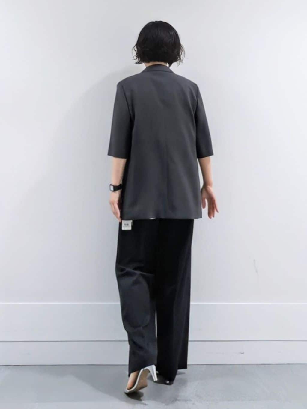 ミズタさんの「UNTITLED｜【UVカット/接触冷感/洗える/テーラード】ライトウェイト ハーフスリーブジャケット」を使ったコーディネート