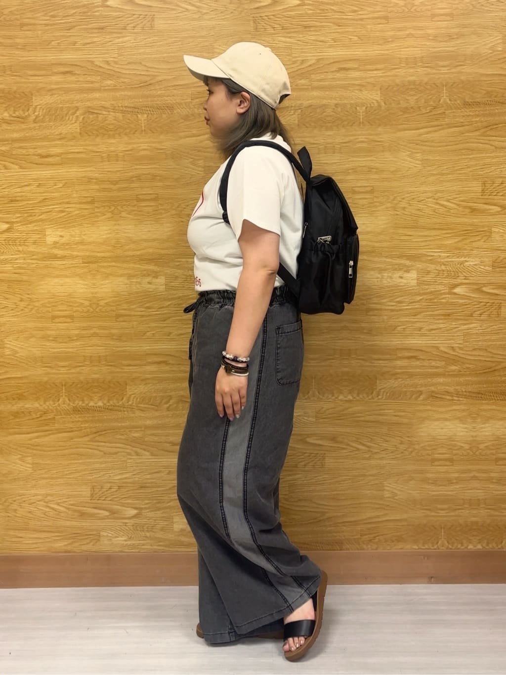 ぁむさんの「SHOO･LA･RUE｜【S-LL/ひんやり/汗ジミ軽減/UVカット】グラフィックアソートTシャツ」を使ったコーディネート