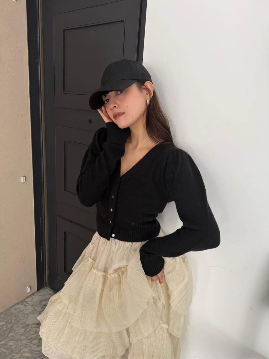 miyu maesakaさんの「CODE A｜M cloudy puff cardigan」を使ったコーディネート