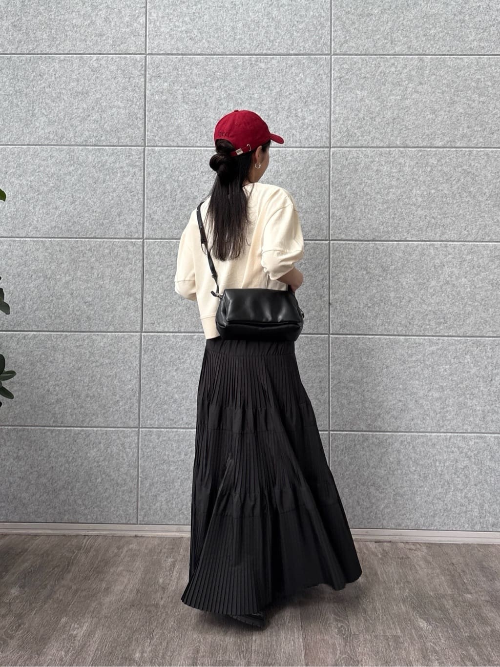 ひなさんの「INDIVI｜フォルムスリーブカットソー」を使ったコーディネート