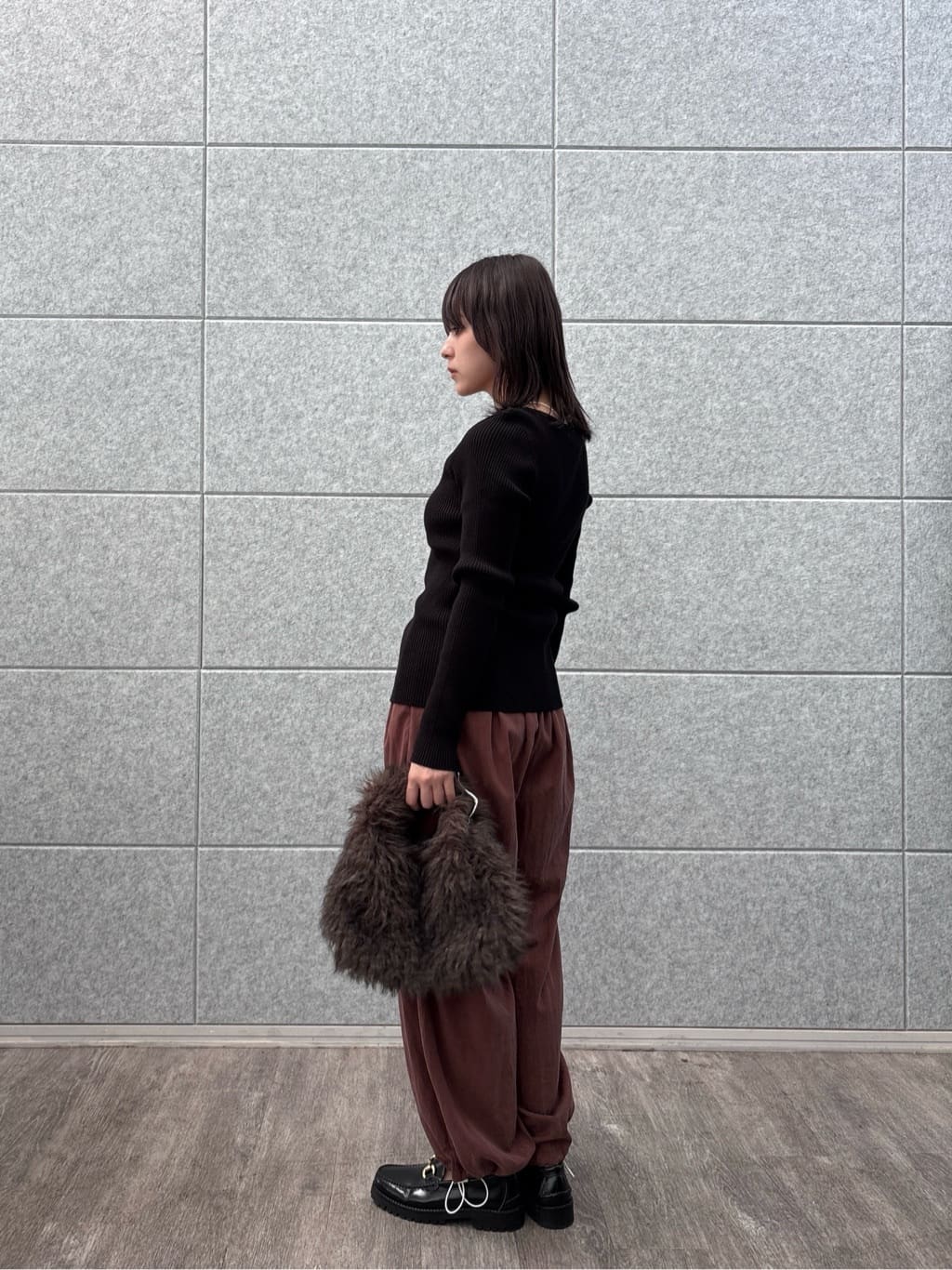 erikaさんの「INDIVI｜ウエストギャザーパンツ」を使ったコーディネート