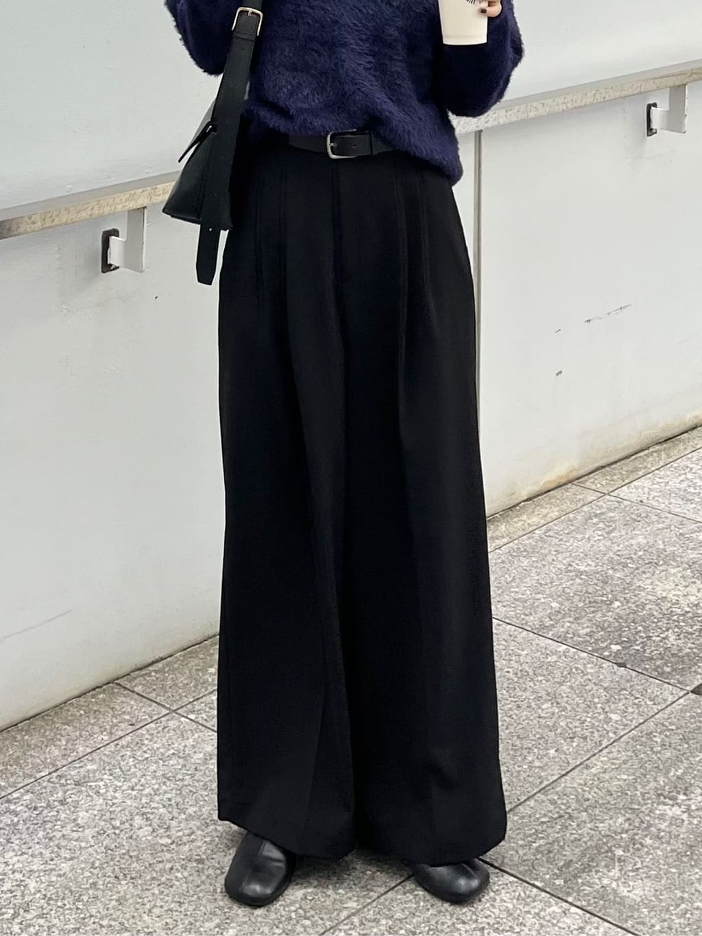 omaさんの「THE SHOP TK｜【華やかで柔らか】ふわふわフェザーニット/洗える・前後2WAY」を使ったコーディネート