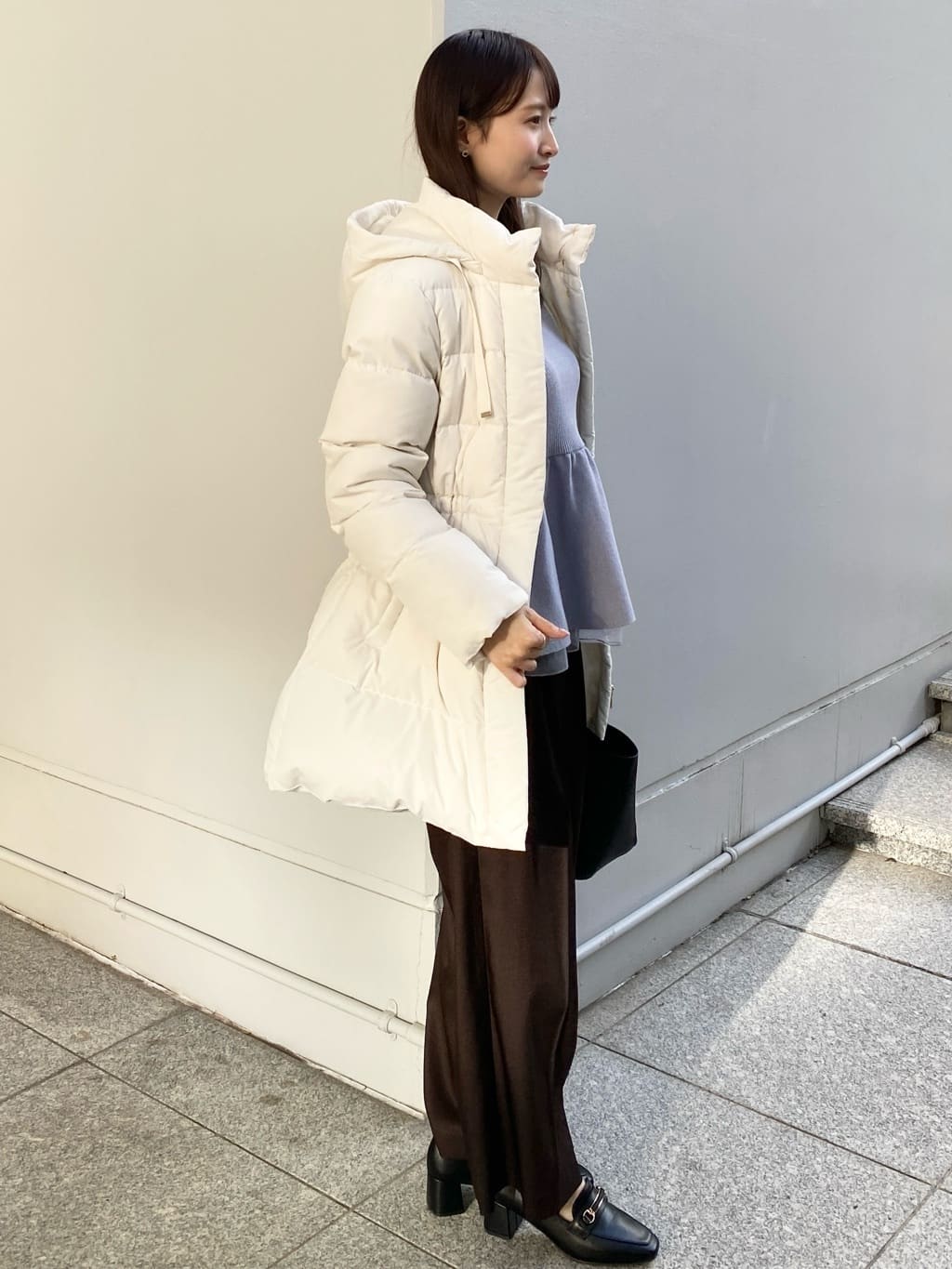 みさかさんの「index｜KAWADAダウンドロストミドルコート【撥水／洗濯機OK／2WAY／静電気防止裏地】《XS～3L》」を使ったコーディネート