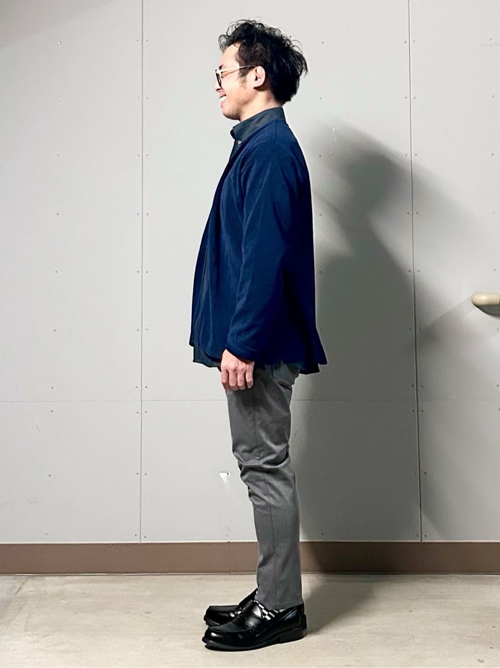 KENJI Iさんの「THE SHOP TK｜【セットでお買い得！】モールニットカーディガン＋長袖Tシャツ　洗濯機OK/吸水速乾・毛玉になりにくい」を使ったコーディネート