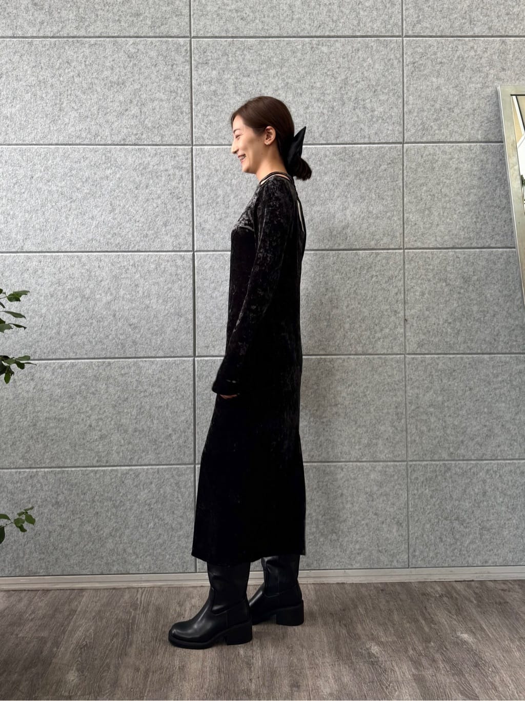 uchi__yamaさんの「CODE A｜【Re】neck point velour dress」を使ったコーディネート
