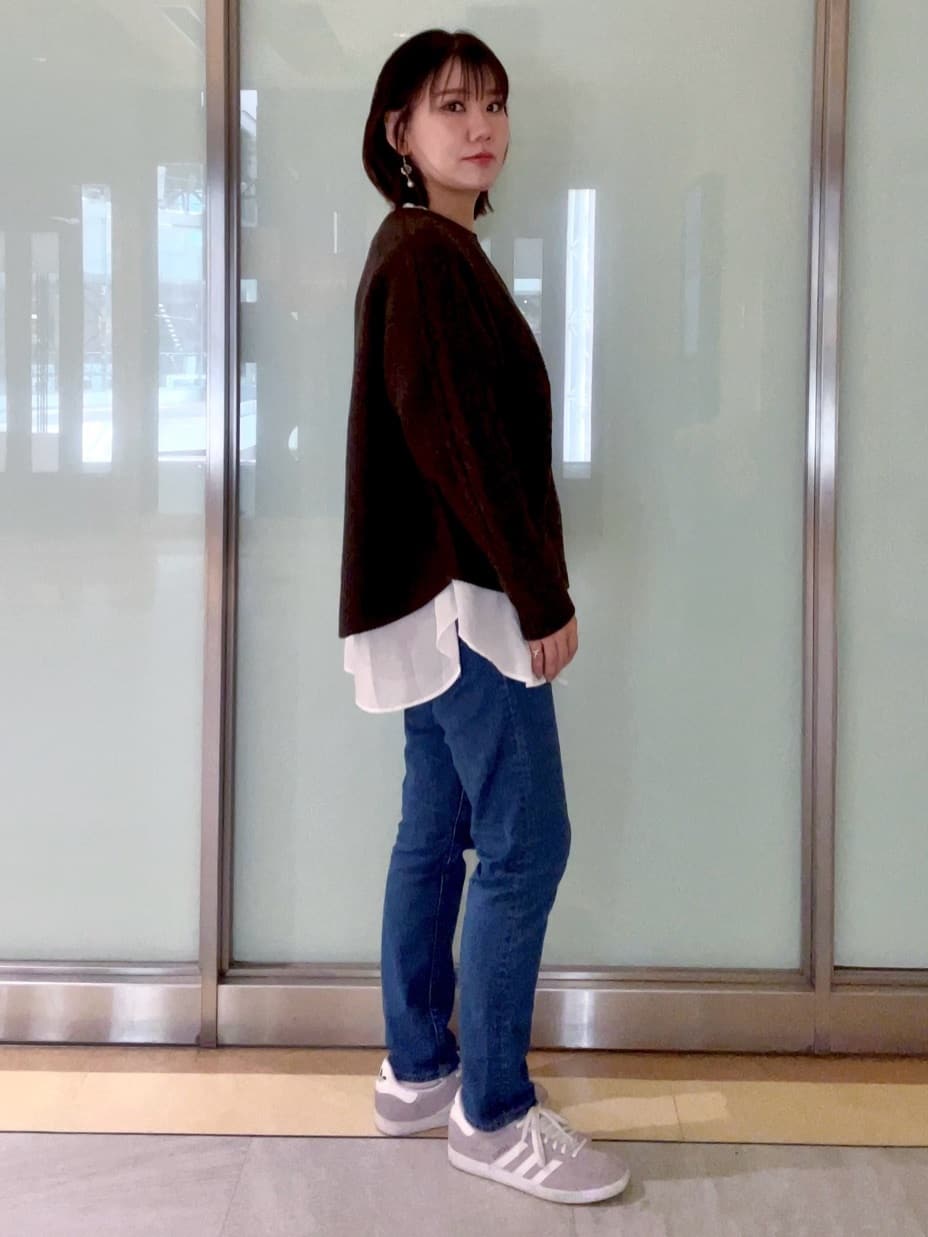mayutaさんの「INDIVI｜【洗える】ケーブルデザイン ラウンドヘムニット」を使ったコーディネート