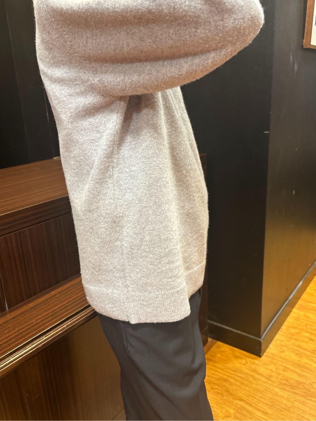 おーのさんの「TAKEO KIKUCHI｜【Air Palette Knit】ワンポイント カラーニット プルオーバー」を使ったコーディネート