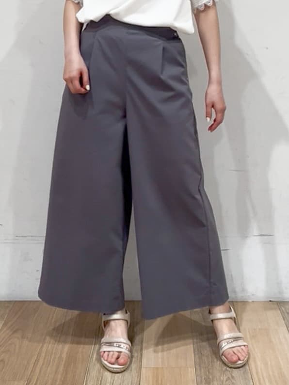 山さんさんの「grove｜サマーハイパーストレッチワイドパンツ」を使ったコーディネート
