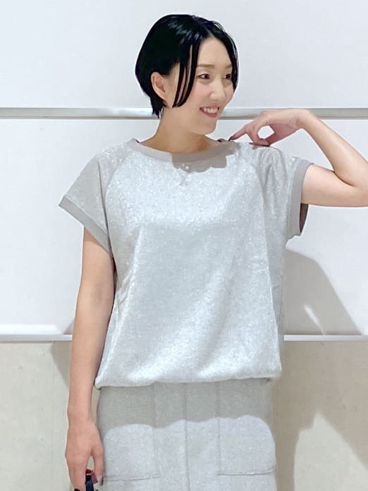 eriko さんの「Dessin｜【セットアップ可・洗える】ラメ裏毛トップス」を使ったコーディネート