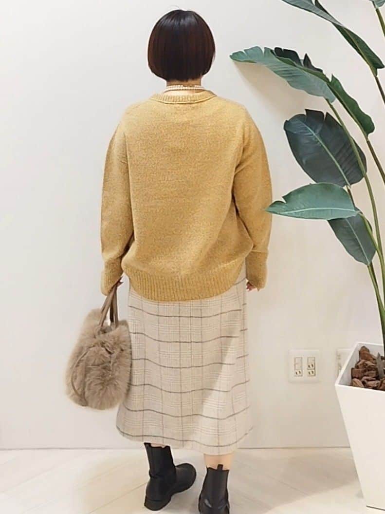 s u g iさんの「UNTITLED｜【定番人気！】2Wayドロストフェイクファートート」を使ったコーディネート