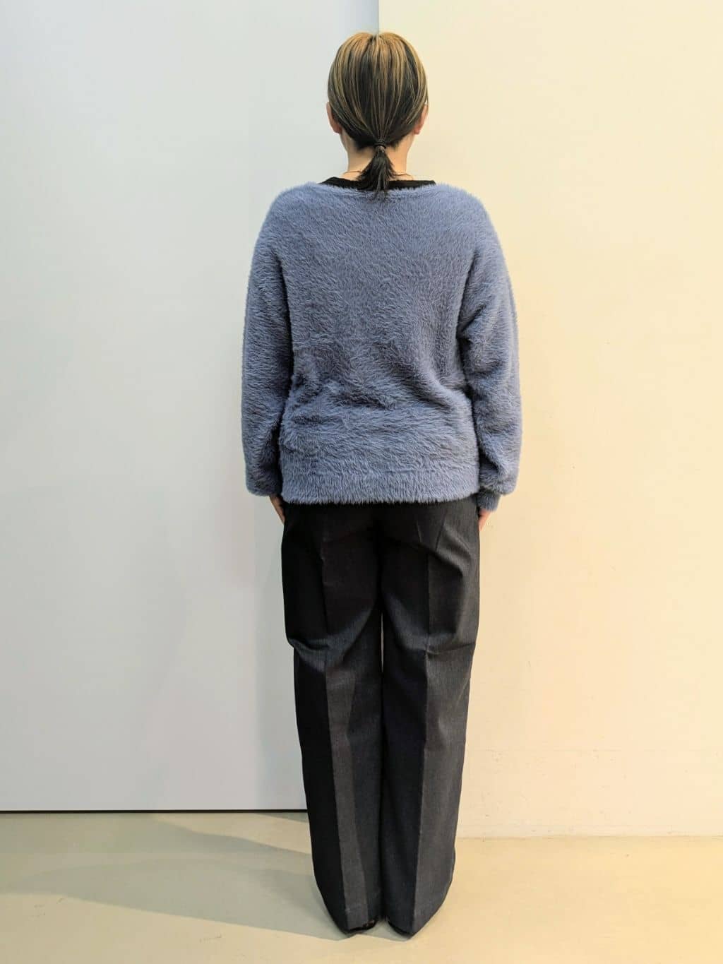 kotoさんの「THE SHOP TK｜【華やかで柔らか】ふわふわフェザーニット/洗える・前後2WAY」を使ったコーディネート