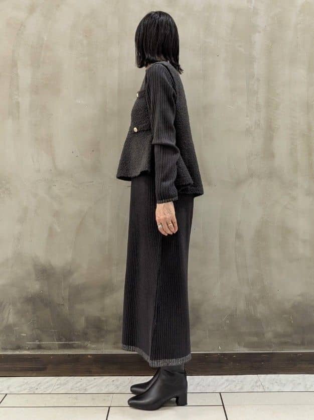 shioさんの「grove｜【2点SET/体型カバー】一枚で決まる、ペプラムベスト&times;ニットワンピース」を使ったコーディネート