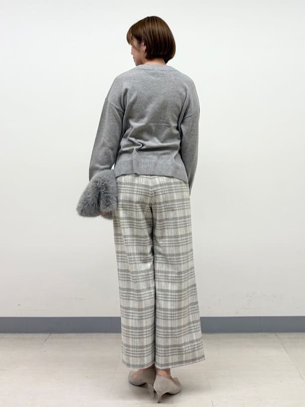 まいこさんの「INDIVI｜【洗える／カシミヤ混】ボトルネック ドルマンスリーブニット」を使ったコーディネート