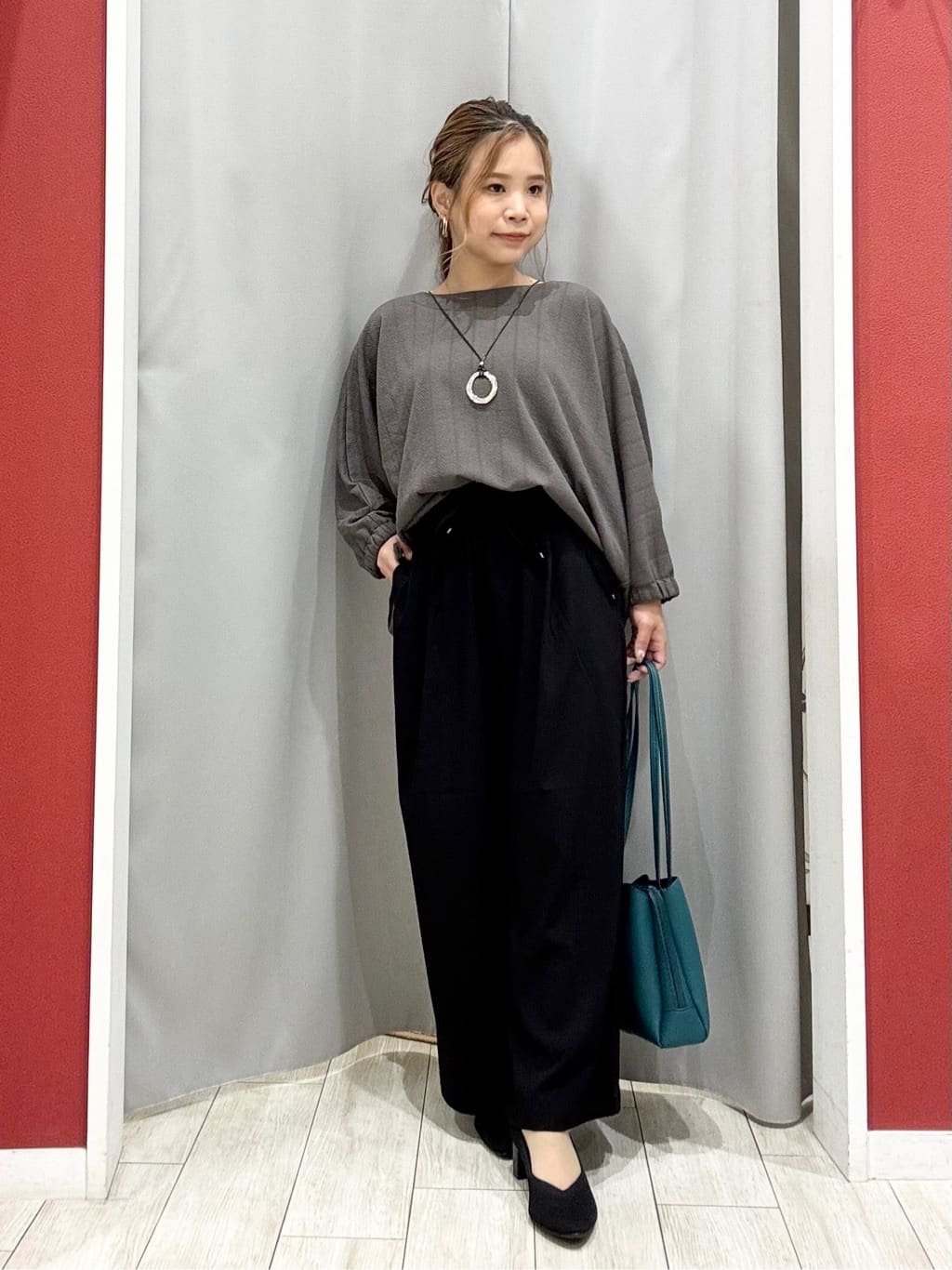 shioさんの「SHOO･LA･RUE｜【S-LL/7分袖】ゆるシルエットが心地よい ドルマントップス」を使ったコーディネート