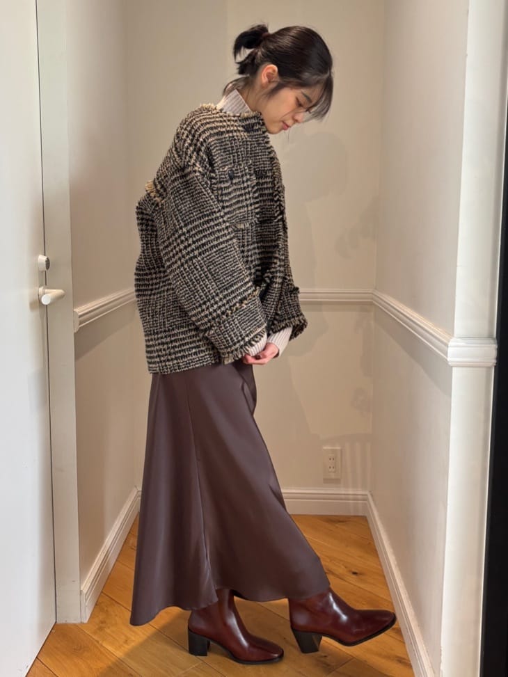 pupiさんの「DRESSTERIOR｜ストレッチヴィンテージサテンナロースカート」を使ったコーディネート