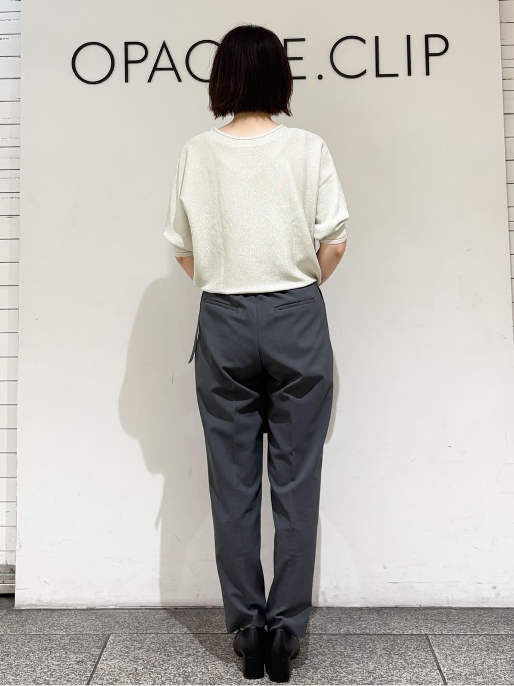 riさんの「OPAQUE.CLIP｜《5色展開》前後2WAY ドルマンスリーブニット【UVケア／抗ピル／洗濯機洗い可】」を使ったコーディネート