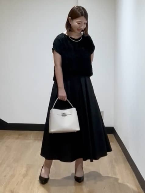 MIKIKOさんの「UNTITLED｜【セットアップ可/洗える】フェザーフレンチスリーブブラウス」を使ったコーディネート
