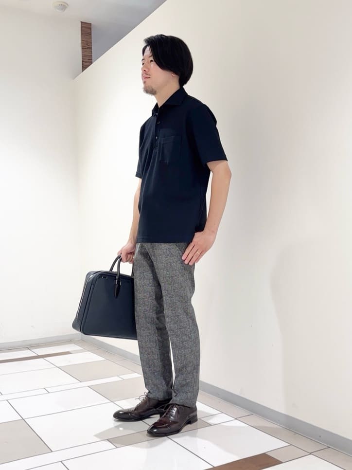 及川さんの「TAKEO KIKUCHI｜【抗菌防臭／9色5サイズ展開】ハニカムメランジ ポロシャツ」を使ったコーディネート