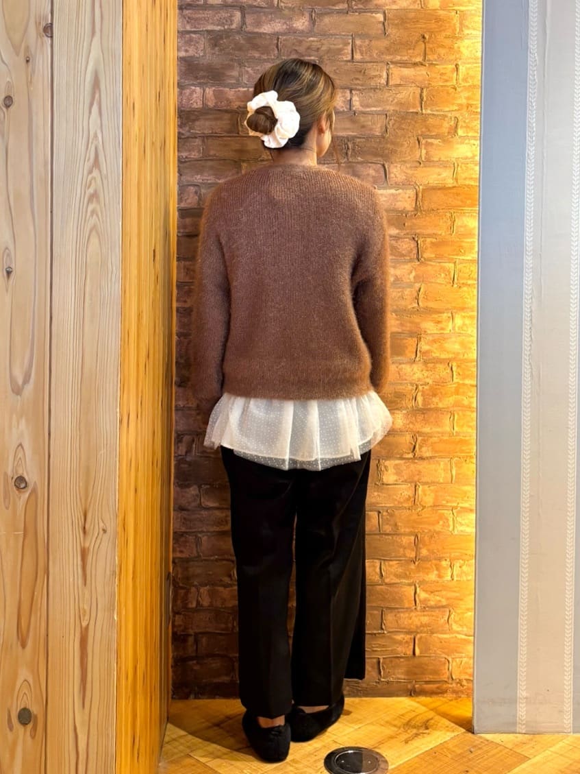 mieさんの「SHOO･LA･RUE｜【S-LL】ふわふわシャギー 大人レディなカーディガン」を使ったコーディネート